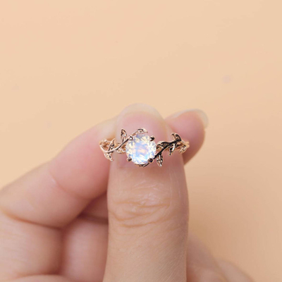 taglio di giro del fiore della foglia di 14K Rose Gold Moonstone Wedding Rings