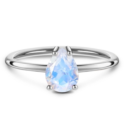 La pera ha tagliato l'anello delicato di Moonstone, 14K Rose Gold Simple Moonstone Ring