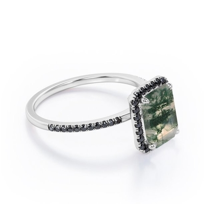 agata stile alone di Emerald Cut Moss Green con l'impegno creato laboratorio Ring With Pave Accents