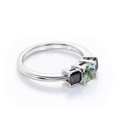 V-forcone quadrato minimalista - 0,45 principesse Cut Moss Green Agate di TCW con l'impegno della Tre-pietra creato laboratorio