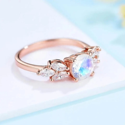 Anello delicato di 925 Sterling Silver Fashion Design Exquisite Moonstone
