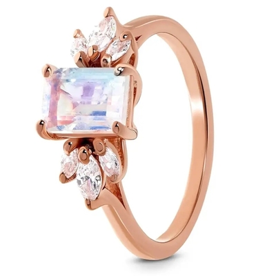 L'oro bianco Moonstone ovale Art Deco Unique Engagement Ring ha messo 925 Sterling Silver