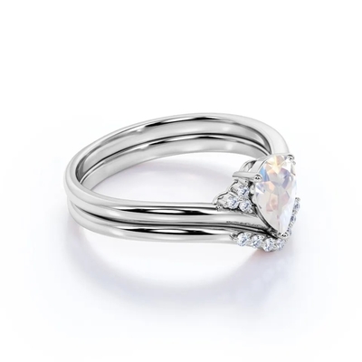 La pera naturale dell'oro S925 modella l'arcobaleno Moonstone Ring Boho Wedding Set della CZ