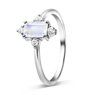 Anelli placcati Sterling Silver di Emerald Cut Blue Moonstone Engagement dell'oro bianco