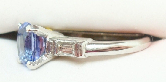 anello naturale genuino di Tanzanite di ovale dell'oro bianco 14k con la CZ
