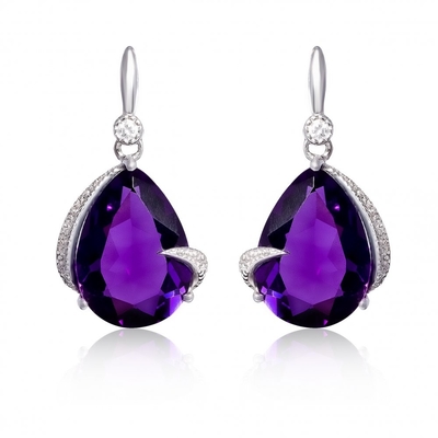 2,46 Ct. T.W. And 1/10 di Ct. Orecchini ametisti di T.W. CZ Leverback in Sterling Silver