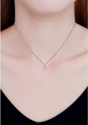 3/8 di ct. t.w. Collana ametista del pendente della scala 3-Stone in Sterling Silver