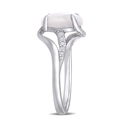 Opale ovale e 1/15 di CT. Anello dello stinco di spaccatura del passaggio di T.W. CZBy in Sterling Silver