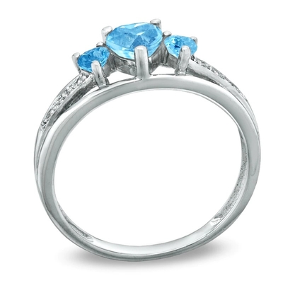 Il cuore ha modellato l'oro bianco di pietra blu dell'anello 10K di promessa di accento della CZ e del topazio tre