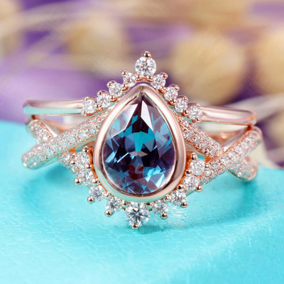 Insieme d'annata dell'anello di fidanzamento dell'alessandrite dell'oro di Rosa della fede nuziale di forma di 925 Sterling Silver Pear