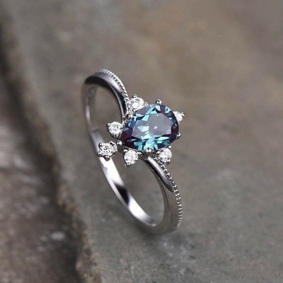 I gioielli di 925 Sterling Silver Synthetic Alexandrite Stone, laboratorio di 8MM hanno creato gli anelli dell'alessandrite