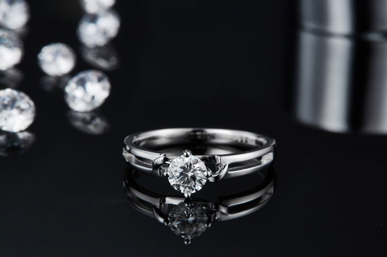 Quadrato bianco Moissanite e Sapphire Platineve Diamonds Jewelry Women Ring With Silver 1.94CTW