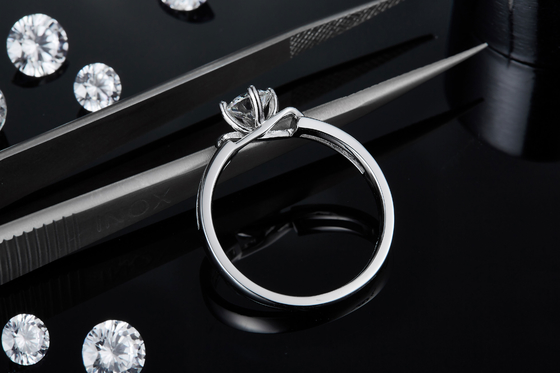 Quadrato bianco Moissanite e Sapphire Platineve Diamonds Jewelry Women Ring With Silver 1.94CTW