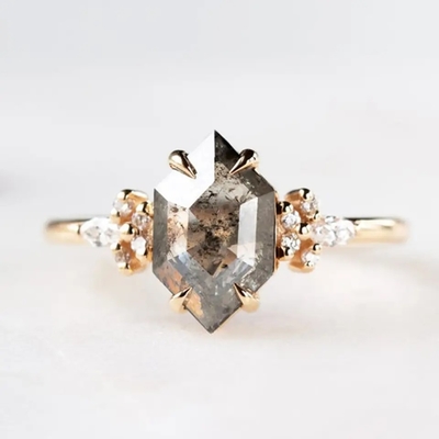 L'esagono d'argento 925 ha tagliato le donne Ring Sets di Diamond Moissanite Ring Curved Matching del pepe e del sale