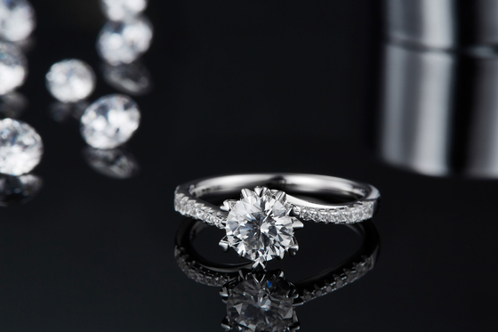 1.30CT donne bianche di impegno di Sapphire Platineve Diamonds Jewelry e di Moissanite suonano