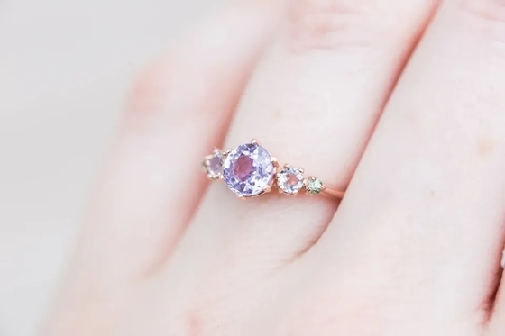 Anello naturale del quarzo della lavanda, 925 anello di pietra di Sterling Silver Rose Gold Plated cinque