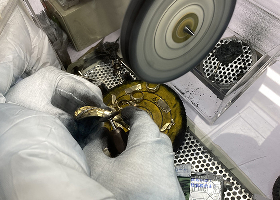 ODM dell'anello dei gioielli del supporto dei semi 1.08Ct del diametro 3x3mm per il materiale dell'oro bianco di impegno 18k