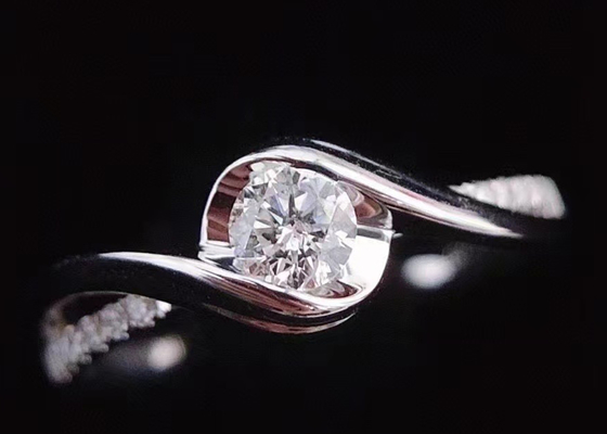 ODM reale rotondo del materiale dell'oro bianco del taglio 0.46ct Diamond Jewellery Ring 14K