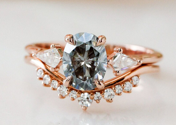 colore grigio dell'anello sviluppato laboratorio 9K di 1ct Moissanite per il ODM di impegno