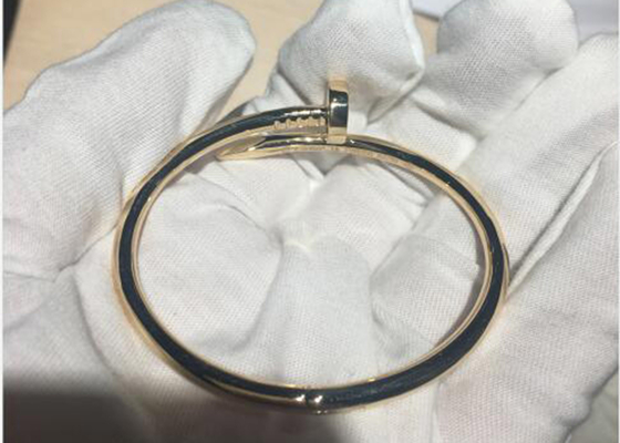 Braccialetto dell'oro giallo 18k di larghezza 3.5mm, Juste Un Clou Bangle per l'impegno