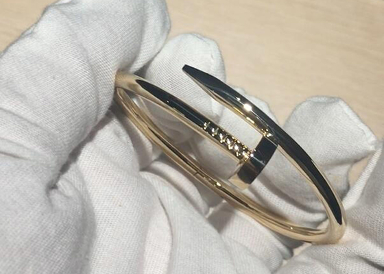 Braccialetto dell'oro giallo 18k di larghezza 3.5mm, Juste Un Clou Bangle per l'impegno
