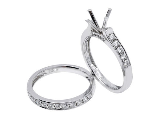 Doppio anello di fidanzamento di forma rotonda, ODM dell'OEM dell'anello di oro bianco di 0.72ct 18K