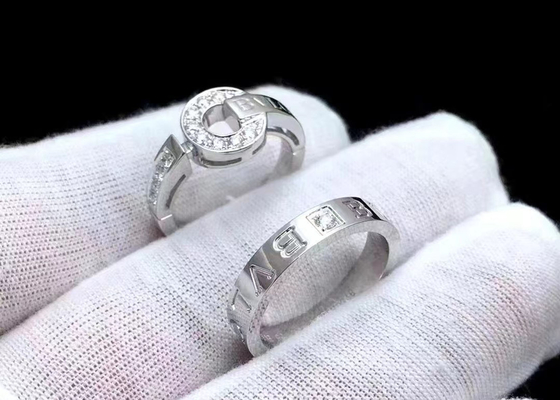 Forcone che mette l'anello 0.48ct dei gioielli dell'oro solido 18K per la larghezza di promessa 4mm-6mm