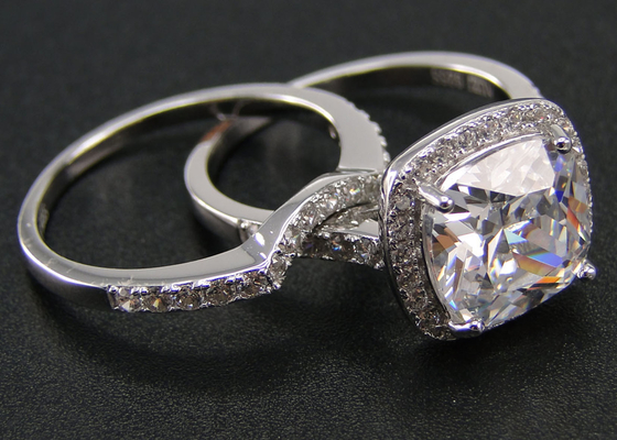 Forcone di alone 1.0ct Diamond Engagement Wedding Rings 53PCS che mette tipo
