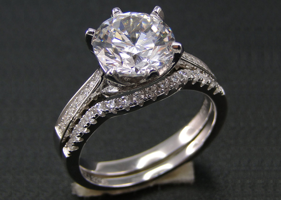 Taglio brillante Diamond Ring 1.25CT, 18k oro bianco Ring Set For Women del giro 1PCS