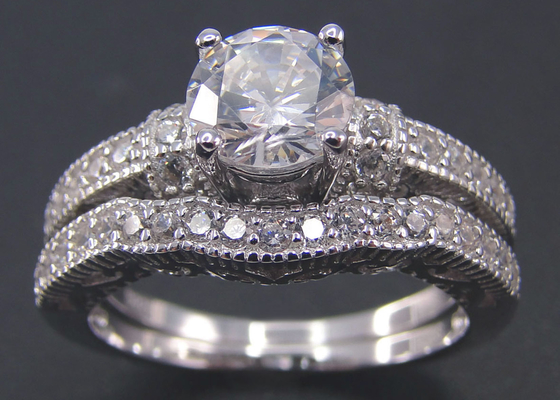 ODM dell'OEM di forma di Diamond Engagement Wedding Rings Round di 2 carati
