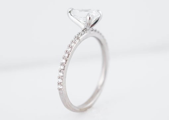 La pera reale di Diamond Jewellery Ring 1.33ct dell'oro bianco ha tagliato lo PS 6×8mm per l'impegno