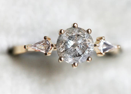0.8ct Diamond Engagement Rings sviluppato laboratorio, OEM del ODM della fede nuziale dell'oro 9k