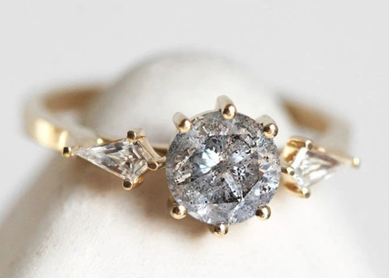 0.8ct Diamond Engagement Rings sviluppato laboratorio, OEM del ODM della fede nuziale dell'oro 9k