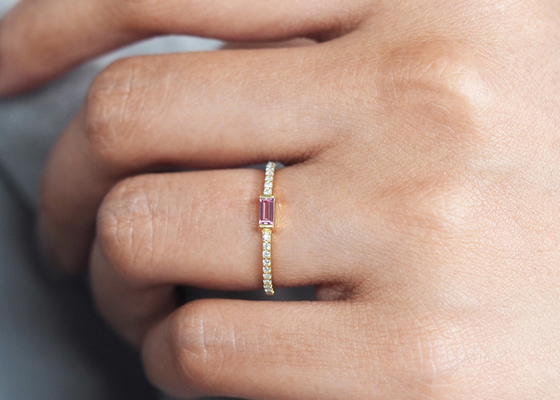 Larghezza sottile dell'anello di oro del diamante 9K 0.20ct 2.5MM per il forcone di impegno che mette tipo
