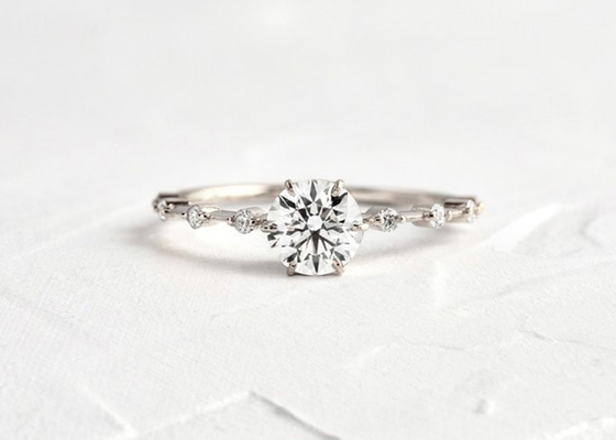 1.0ct Moissanite Diamond Rings, ODM tagliato rotondo degli anelli di fidanzamento 6.5MM