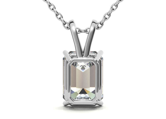 incastonatura del diametro 7×5mm delle collane dell'oro di 1.05ct Emerald Cut 14k che mette tipo