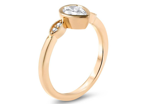 anello di Moissanite dell'oro di 0.77carat 10k, dimensione dell'anello di fidanzamento 5×7mm del solitario dell'oro