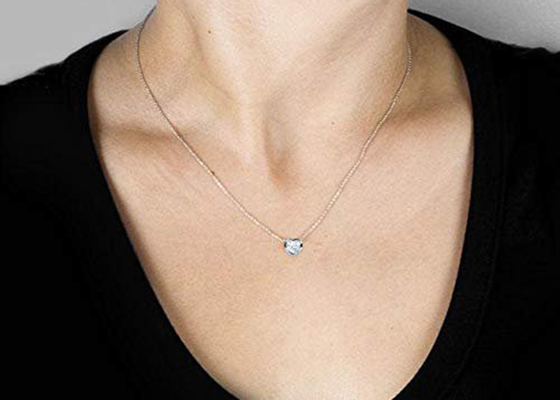 stile dell'incastonatura del cuore delle collane dell'oro di 16inch 14K con 6x6mm Moissanite